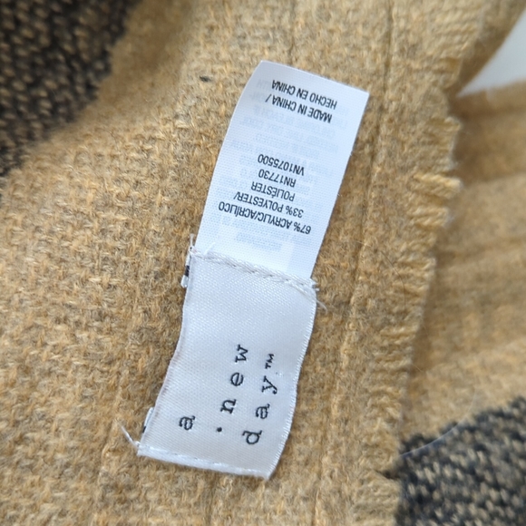 A New Day wrap *NWOT! - Picture 10 of 10
